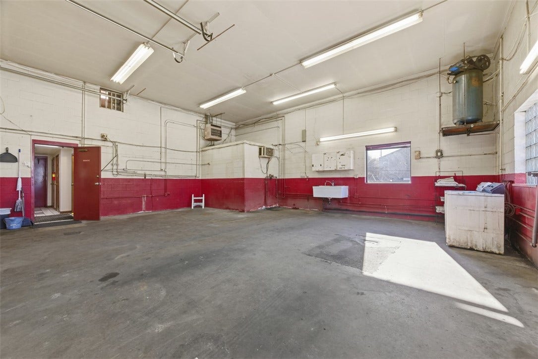 775 W Chestnut St, Washington, PA 15301