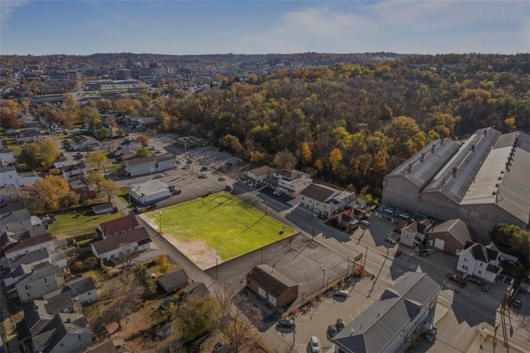 775 W Chestnut St, Washington, PA 15301