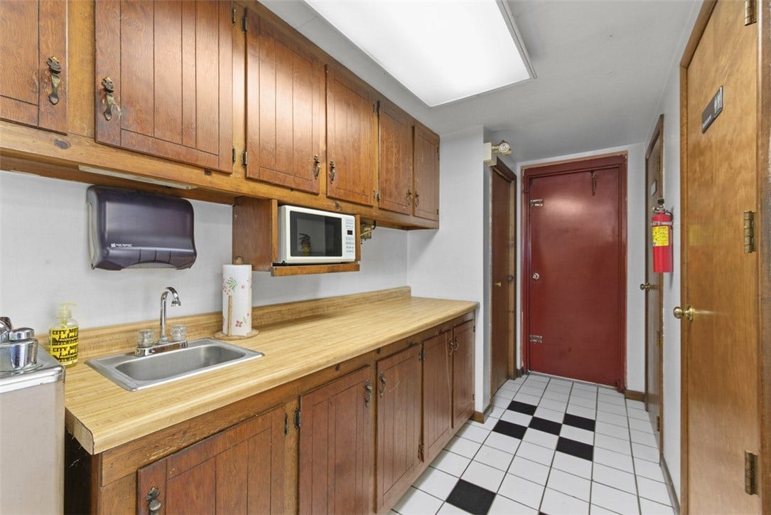 775 W Chestnut St, Washington, PA 15301