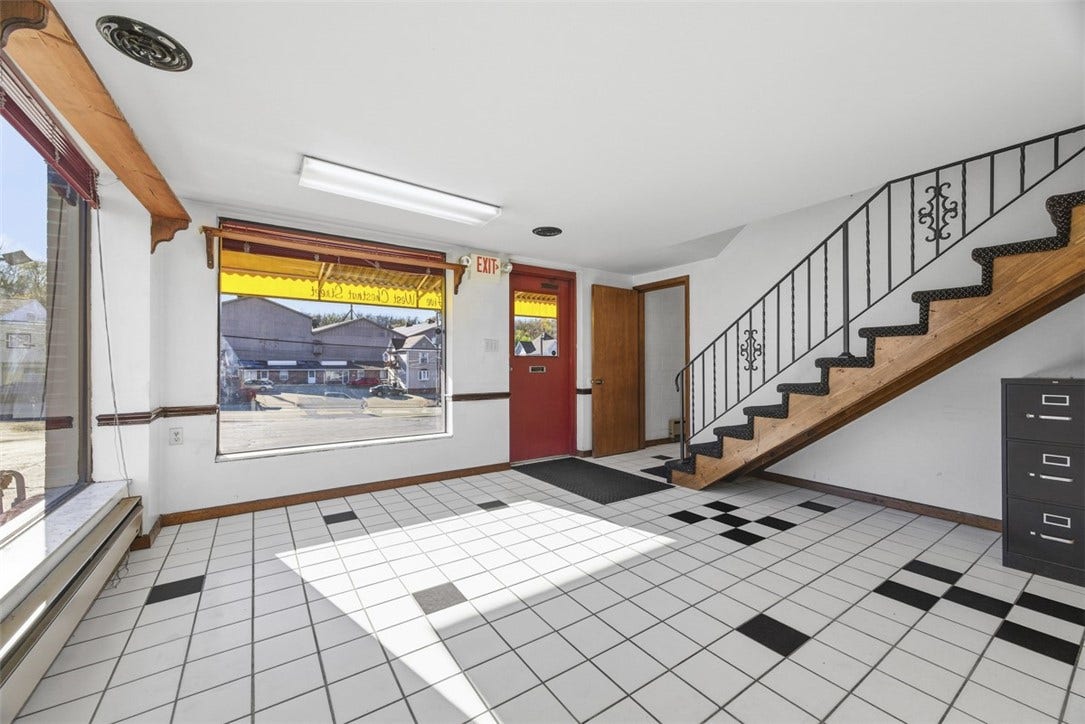 775 W Chestnut St, Washington, PA 15301