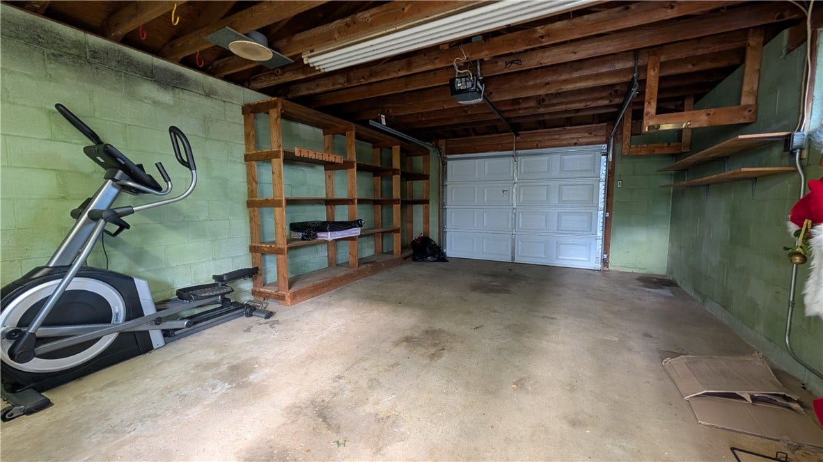 1219 Poplar St, Greensburg, PA 15601