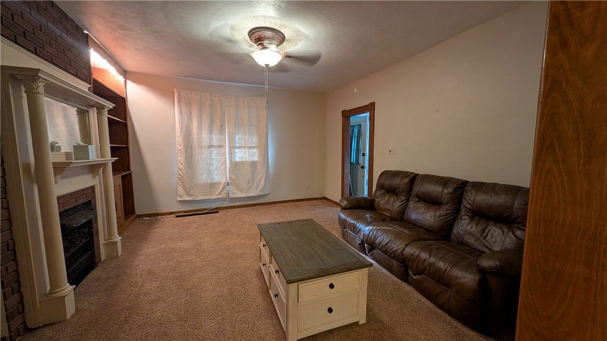 1219 Poplar St, Greensburg, PA 15601