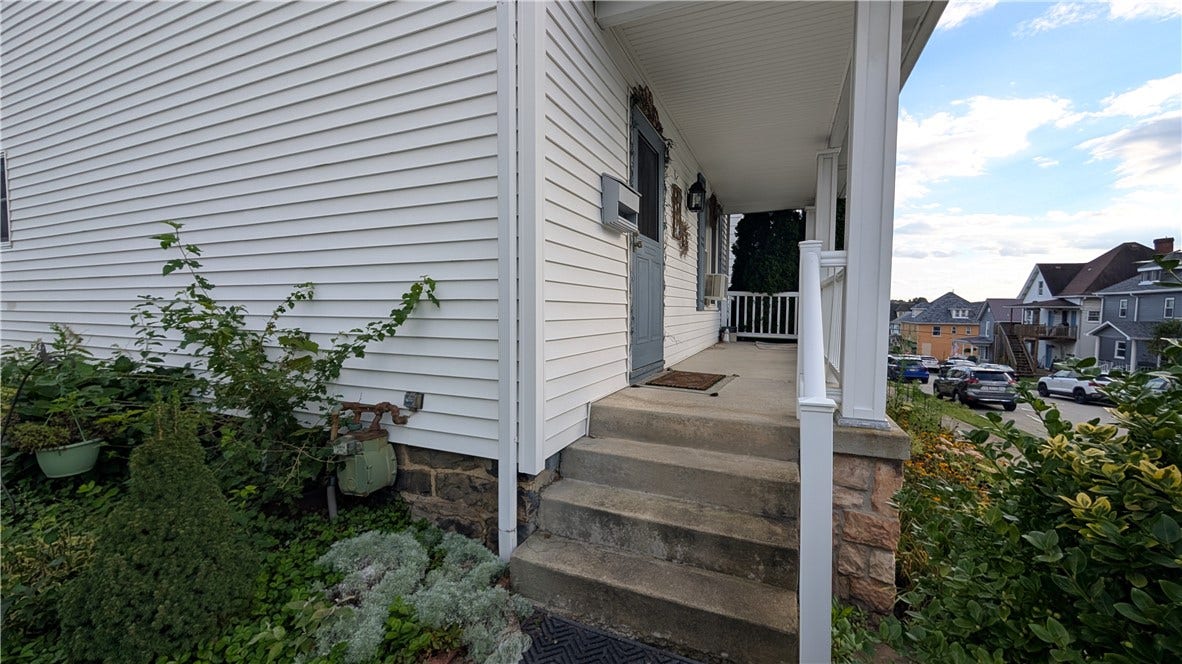 1219 Poplar St, Greensburg, PA 15601