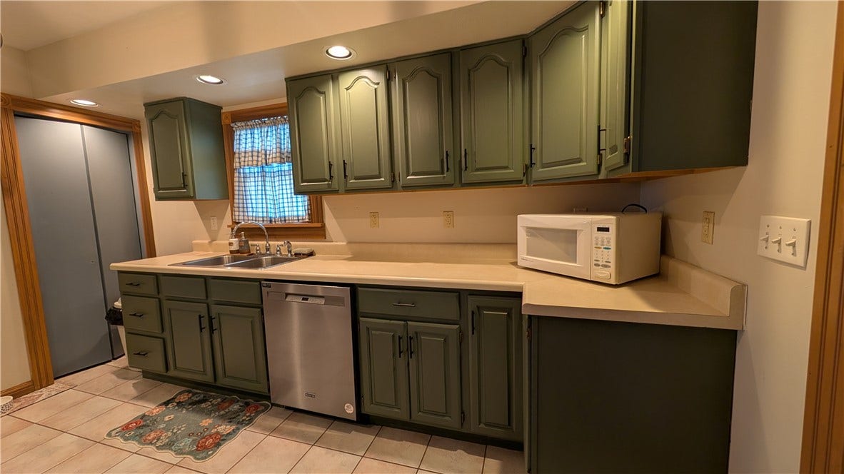 1219 Poplar St, Greensburg, PA 15601