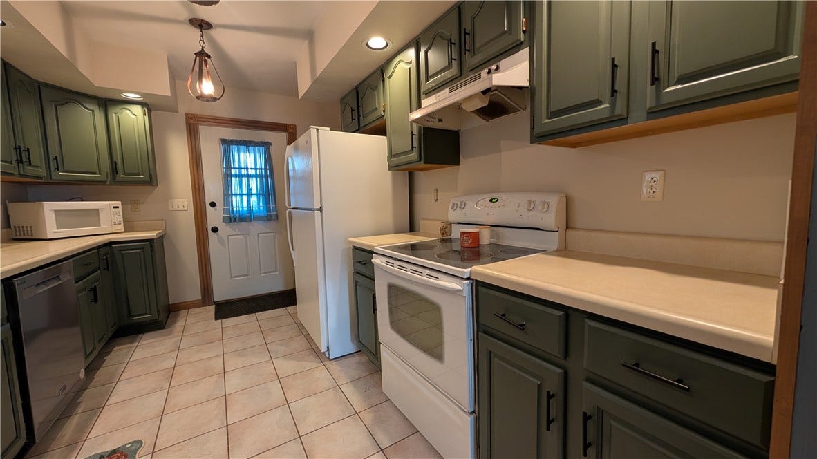 1219 Poplar St, Greensburg, PA 15601