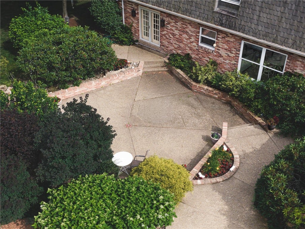 25 Pine Crest Drive, Indiana, PA 15701