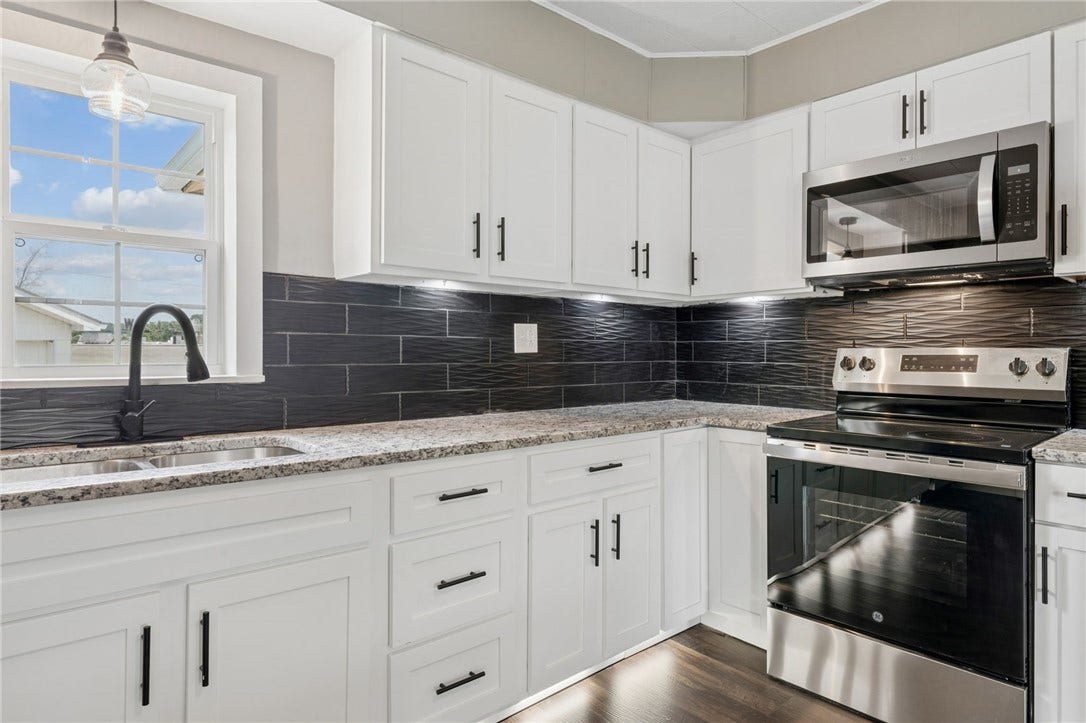 524 Brinker Ave, Latrobe, PA 15650 524 Brinker Ave, Latrobe, PA 15650