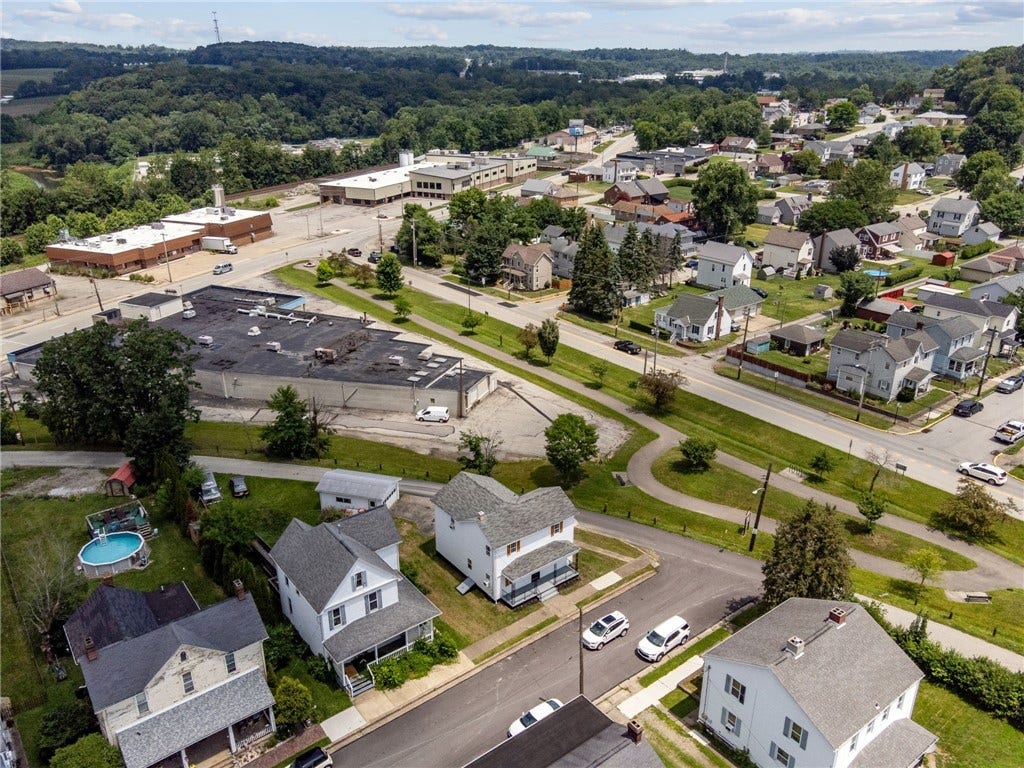 524 Brinker Ave, Latrobe, PA 15650