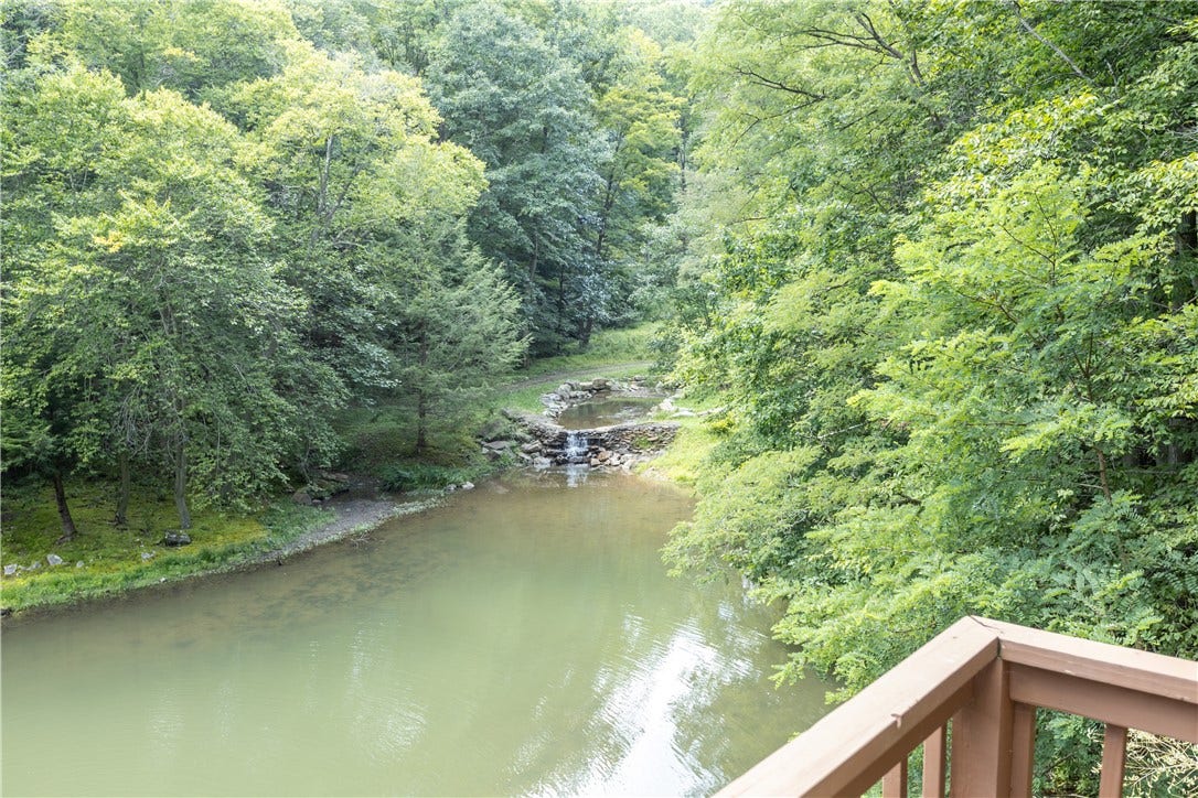 207 Youngstown Ridge Rd, Ligonier, PA 15658