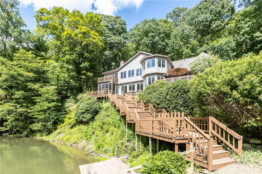 207 Youngstown Ridge Rd, Ligonier, PA 15658