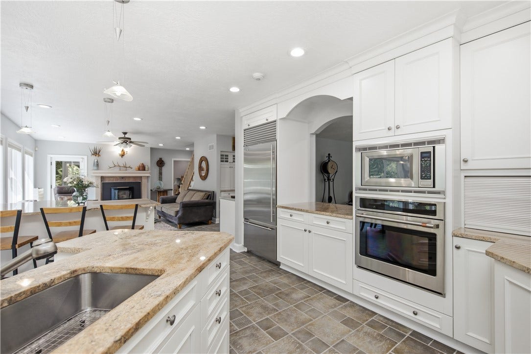 207 Youngstown Ridge Rd, Ligonier, PA 15658
