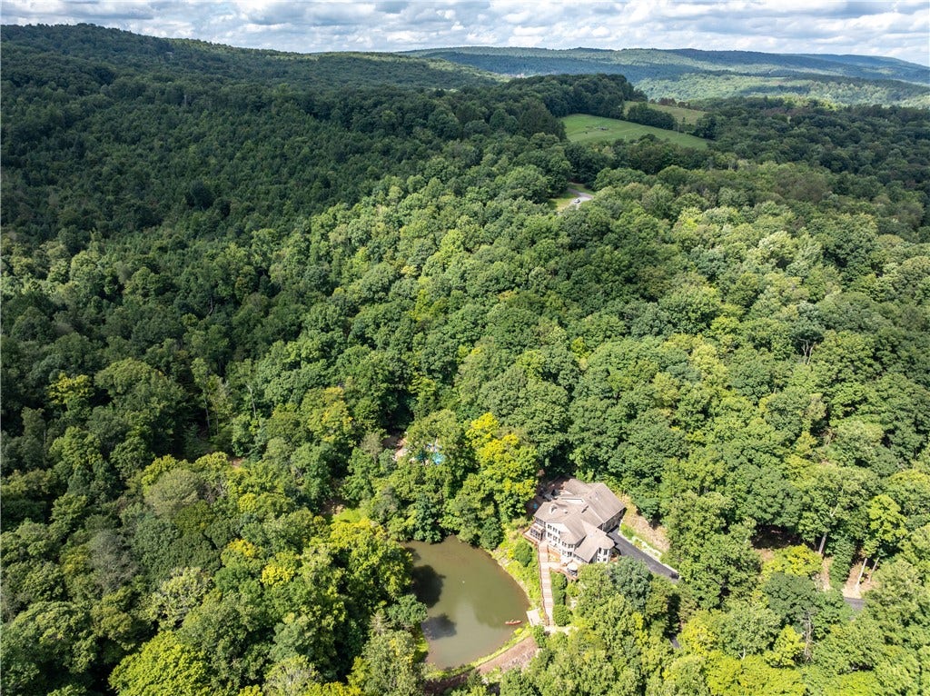 207 Youngstown Ridge Rd, Ligonier, PA 15658