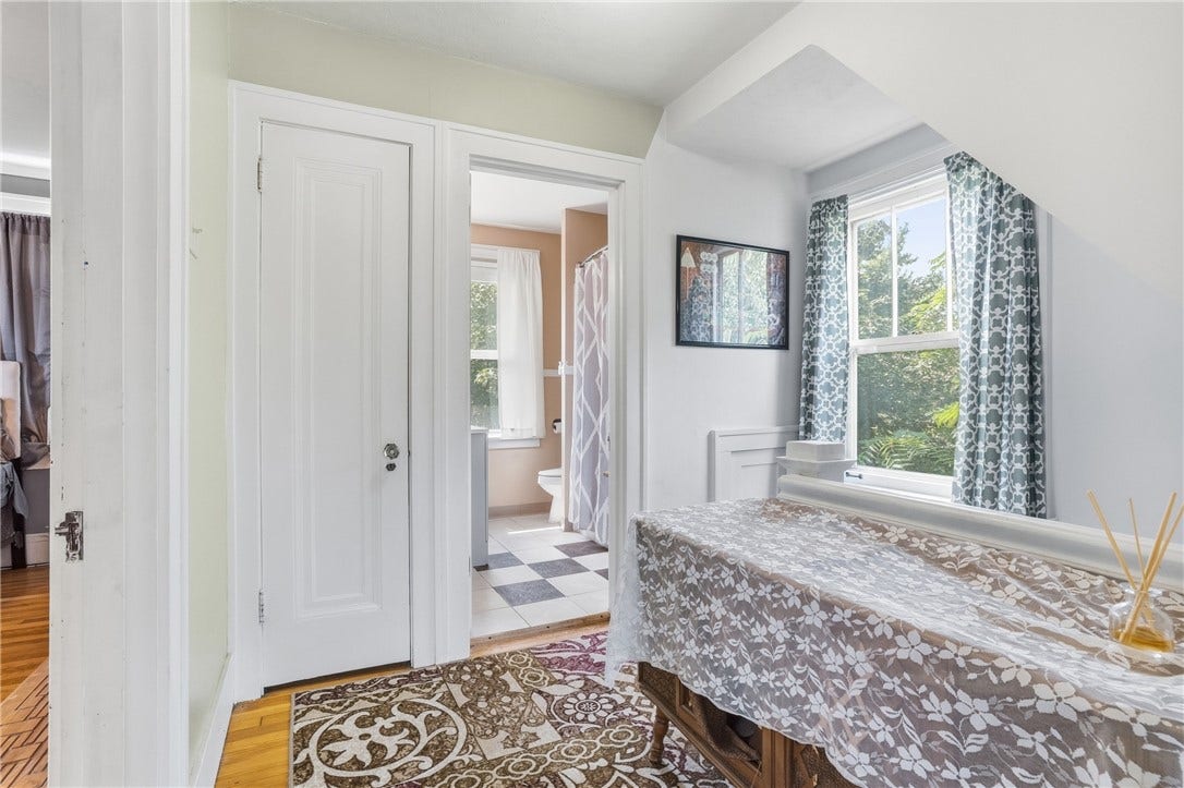 369 Center Ave, Pittsburgh, PA 15229