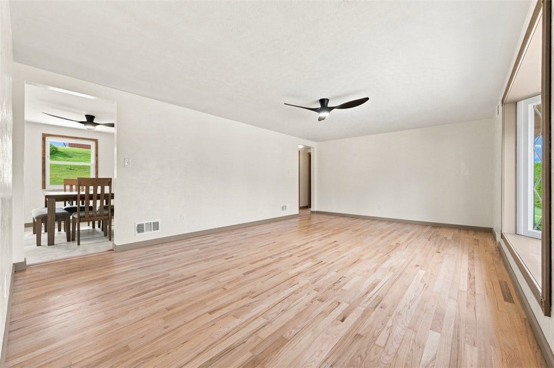 12640 Deborah Dr, North Huntingdon, PA 15642