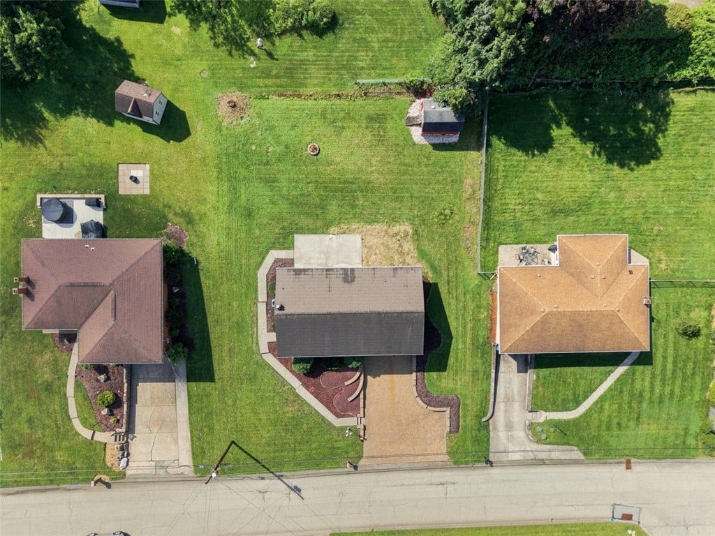 12640 Deborah Dr, North Huntingdon, PA 15642
