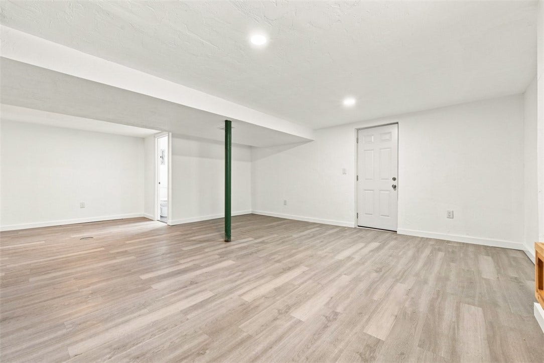 12640 Deborah Dr, North Huntingdon, PA 15642