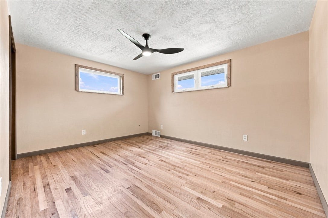 12640 Deborah Dr, North Huntingdon, PA 15642