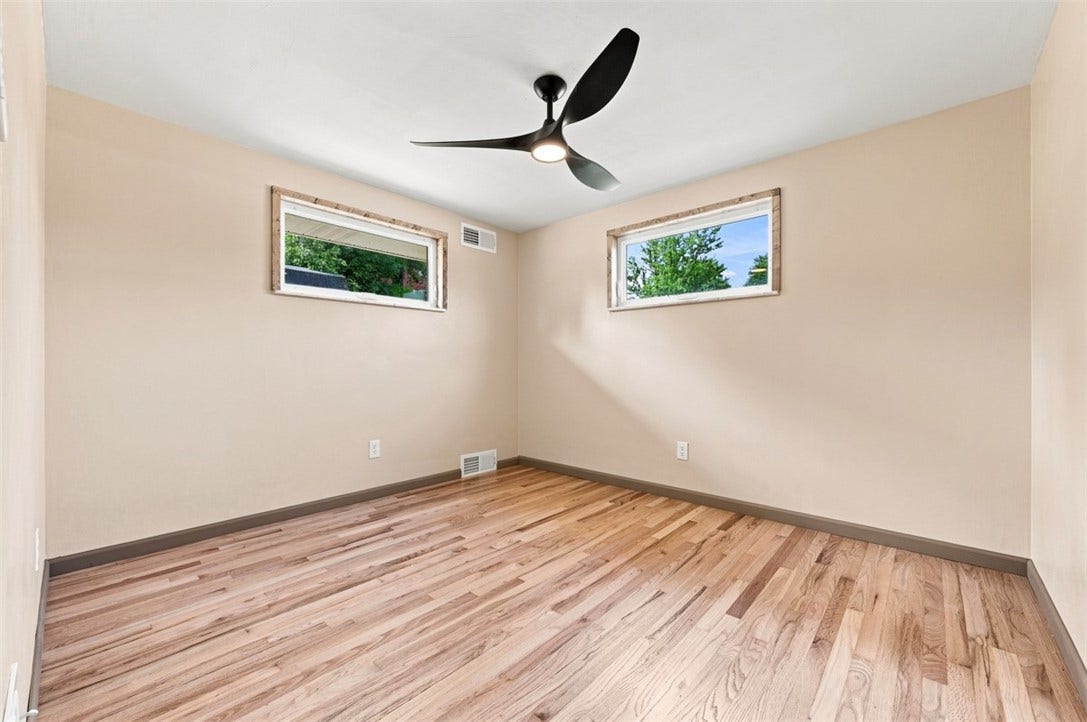 12640 Deborah Dr, North Huntingdon, PA 15642