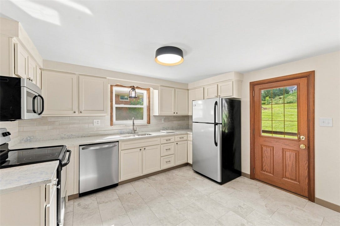 12640 Deborah Dr, North Huntingdon, PA 15642