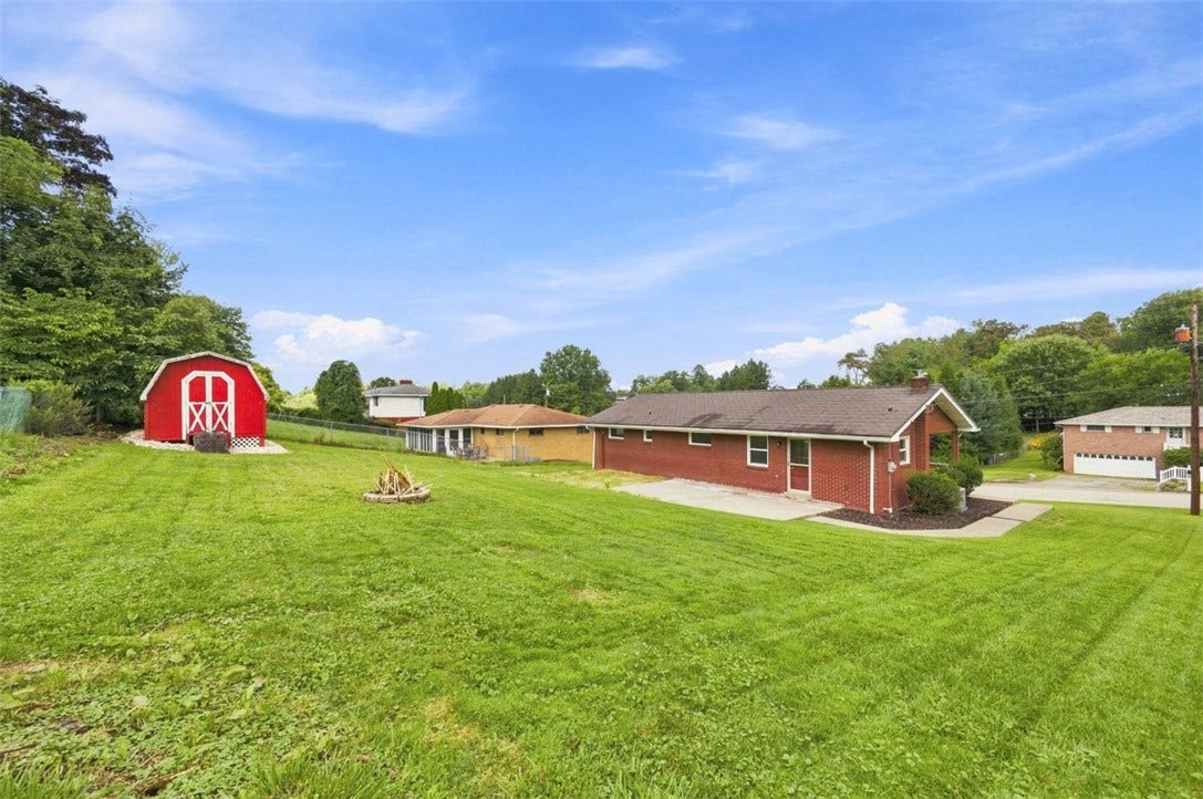 12640 Deborah Dr, North Huntingdon, PA 15642