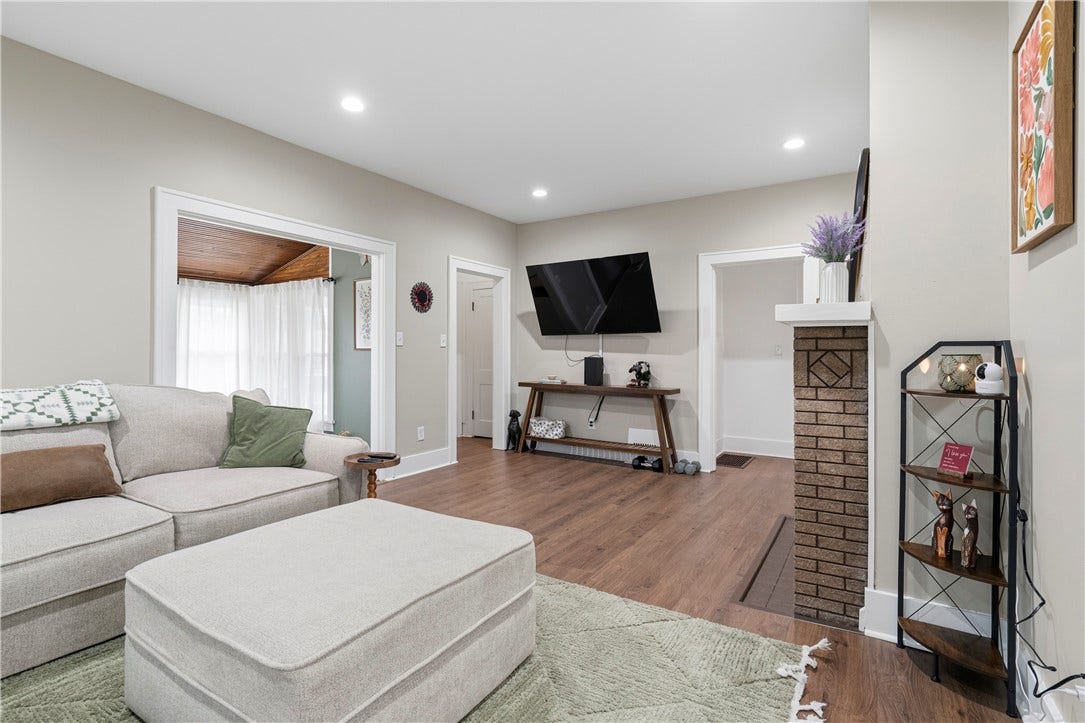 240 Tyler Ave, Washington, PA 15301