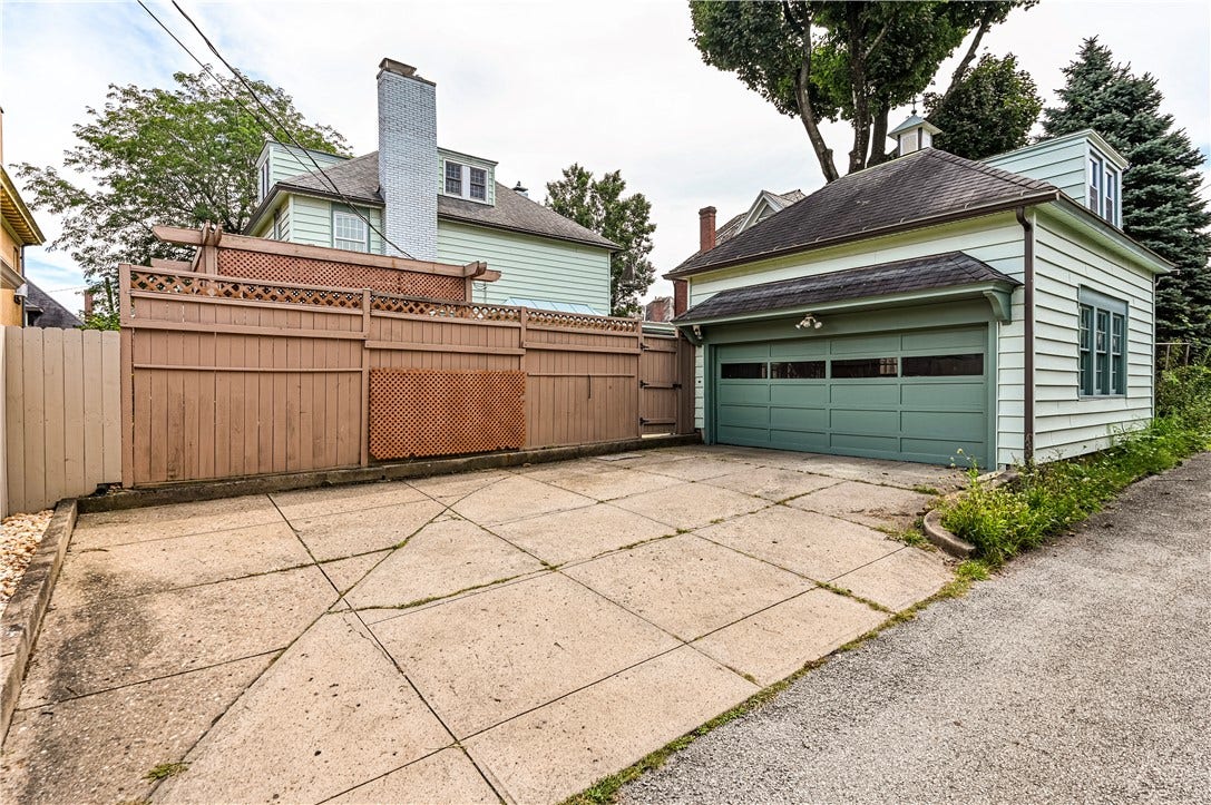 144 Westmoreland Ave, Greensburg, PA 15601