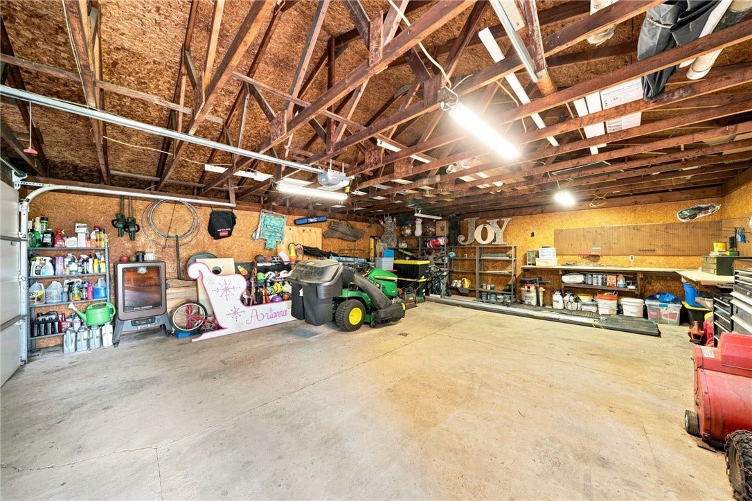 209 Thornwood Ave, Scottdale, PA 15683