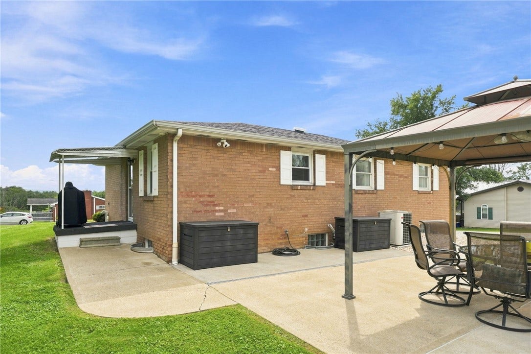 209 Thornwood Ave, Scottdale, PA 15683