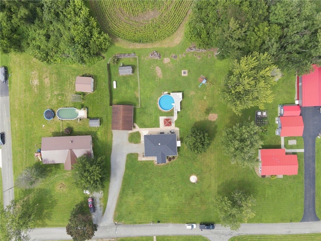 209 Thornwood Ave, Scottdale, PA 15683