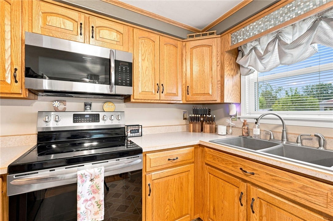 209 Thornwood Ave, Scottdale, PA 15683