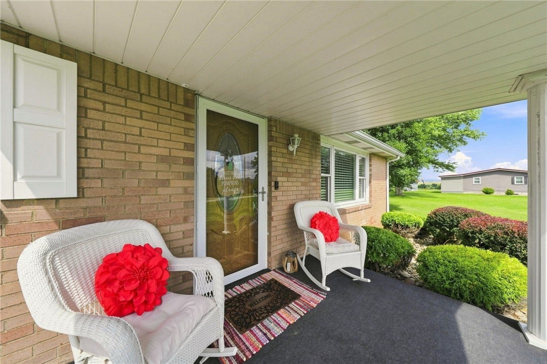 209 Thornwood Ave, Scottdale, PA 15683