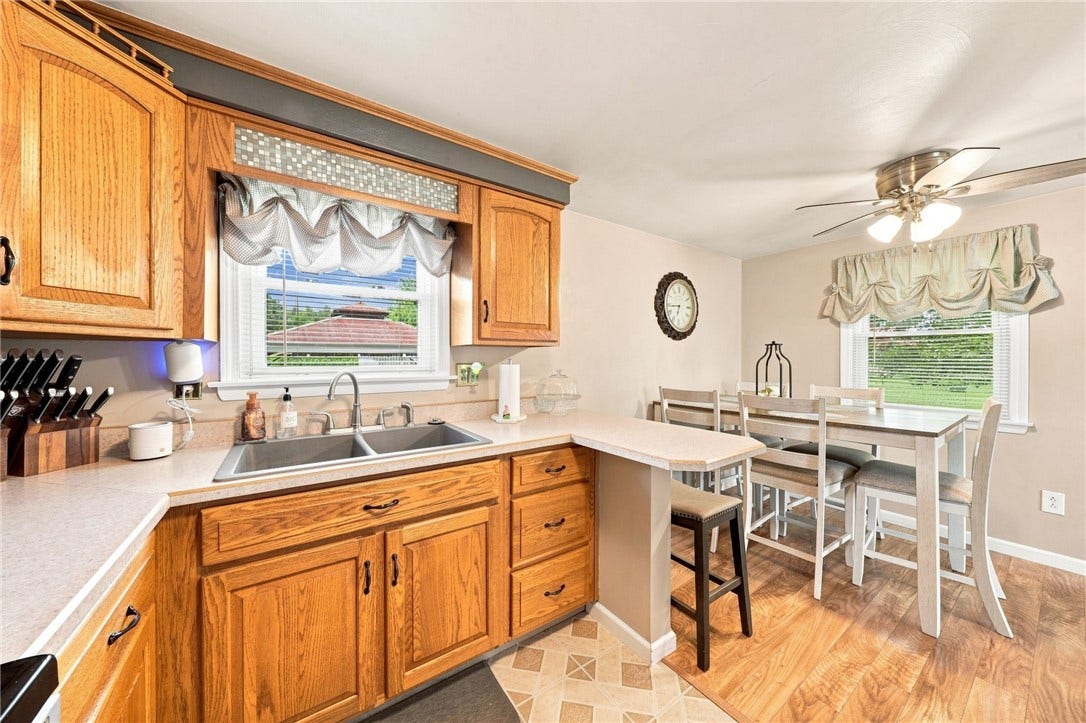 209 Thornwood Ave, Scottdale, PA 15683