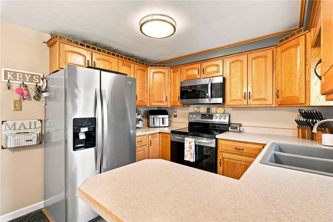 209 Thornwood Ave, Scottdale, PA 15683