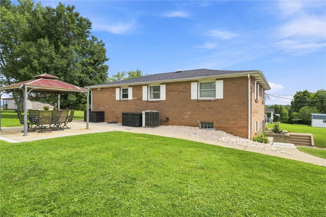 209 Thornwood Ave, Scottdale, PA 15683