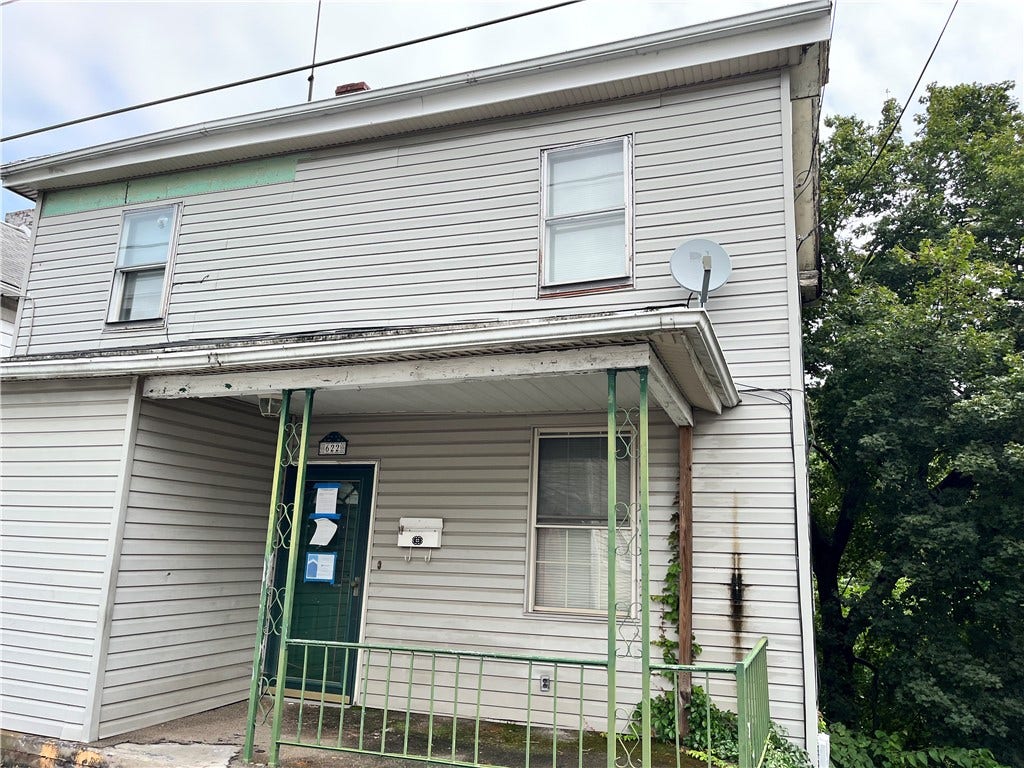 622 Trump Ave, Connellsville, PA 15425