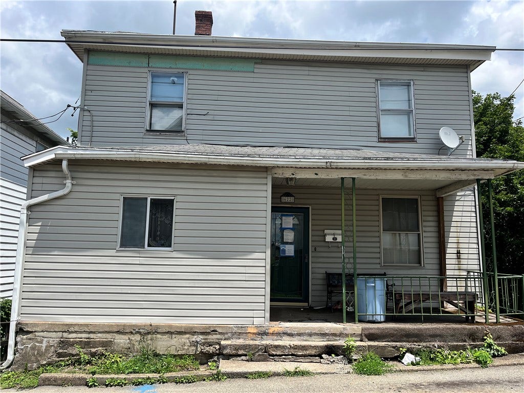 622 Trump Ave, Connellsville, PA 15425