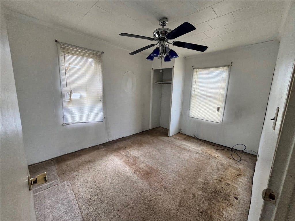 622 Trump Ave, Connellsville, PA 15425