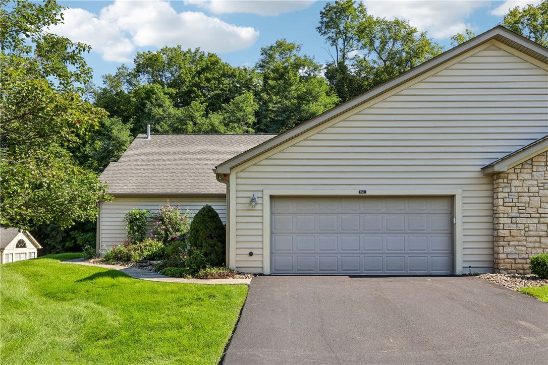 2501 Golf Course Drive, #2501, Washington, PA 15301