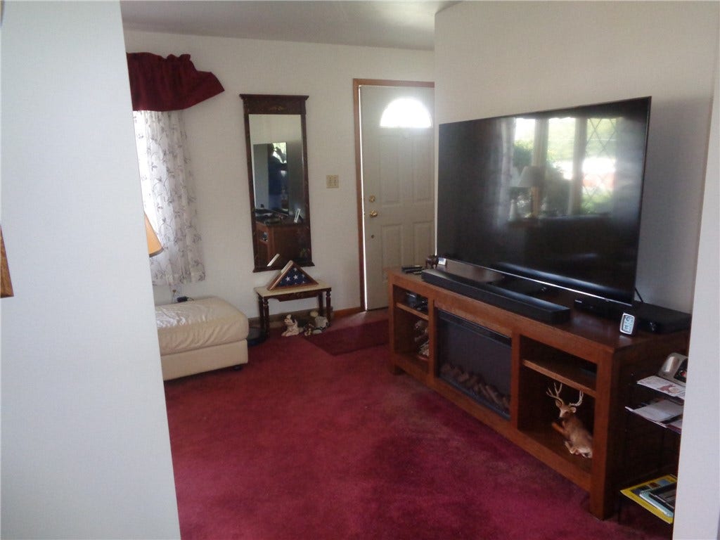 781 Homestead Ave, Scottdale, PA 15683