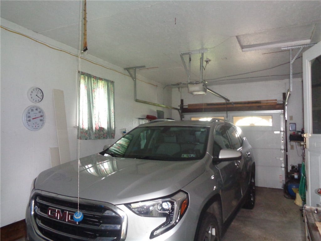 781 Homestead Ave, Scottdale, PA 15683