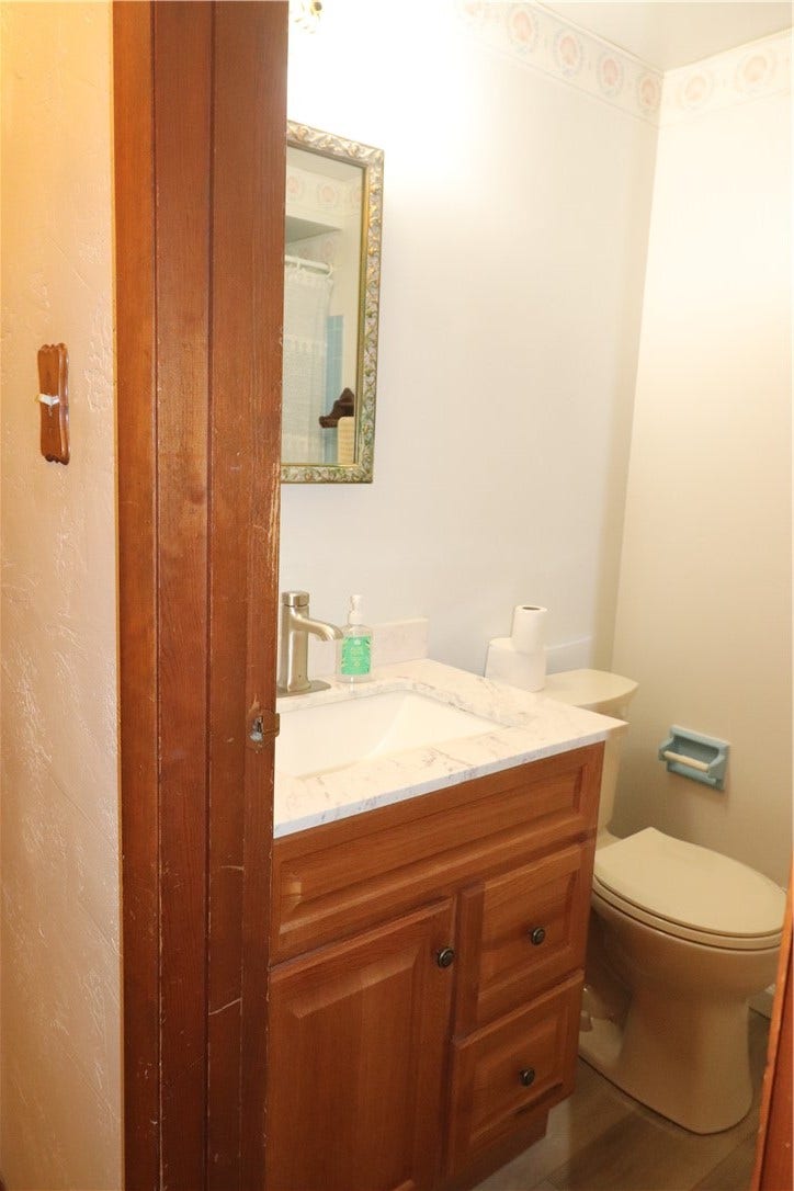 5720 Clark Ave, Bethel Park, PA 15102