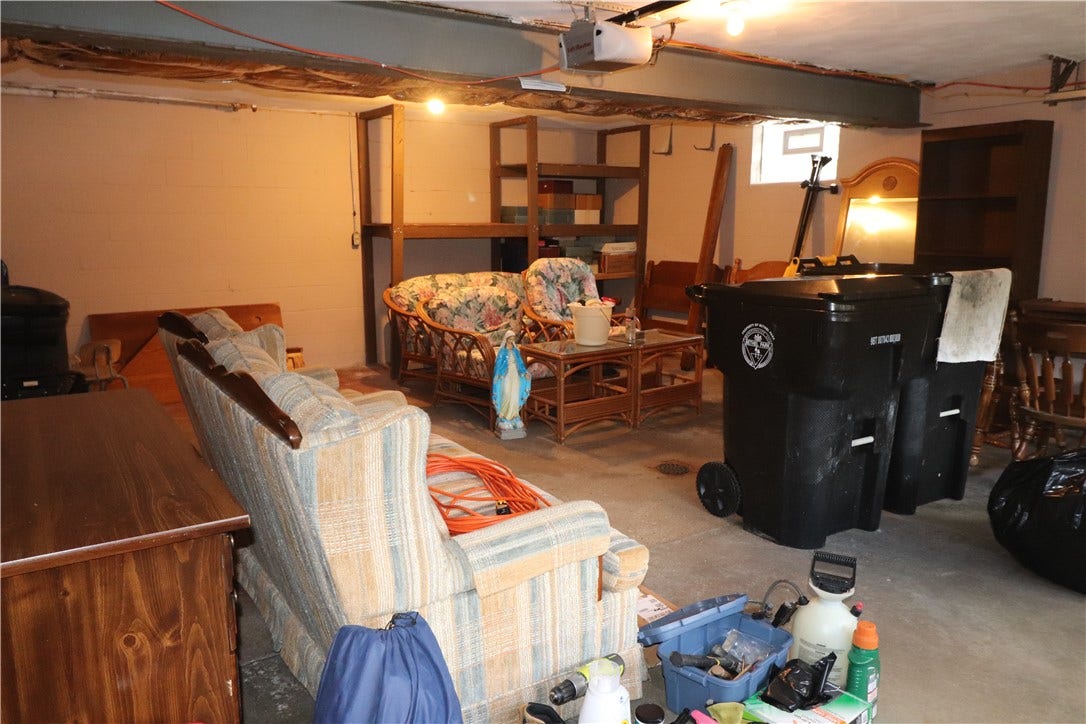 5720 Clark Ave, Bethel Park, PA 15102