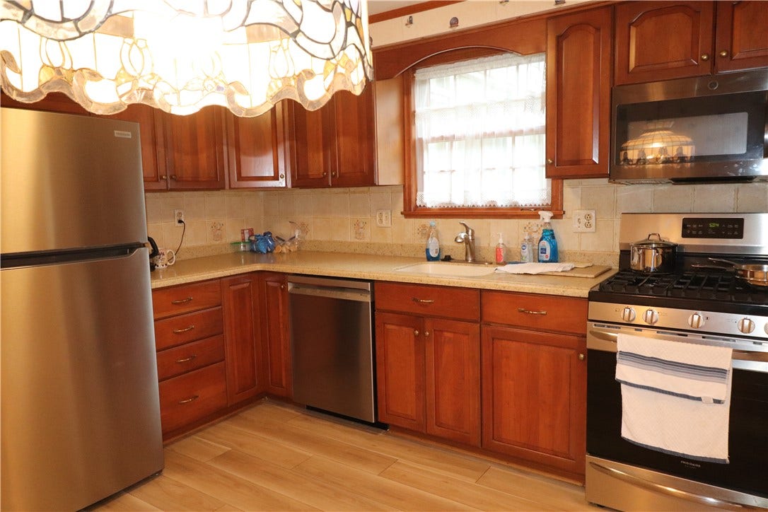 5720 Clark Ave, Bethel Park, PA 15102