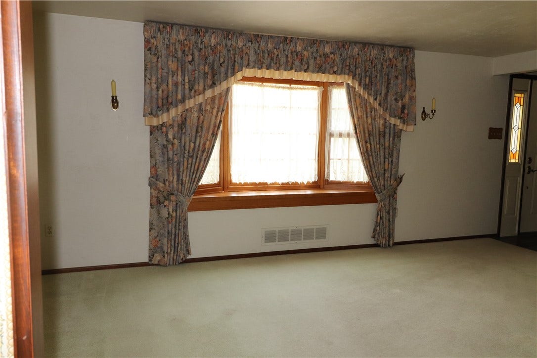 Bay window!