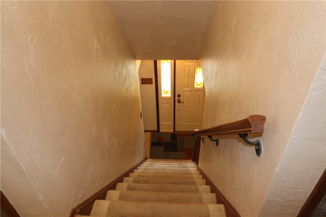 5720 Clark Ave, Bethel Park, PA 15102