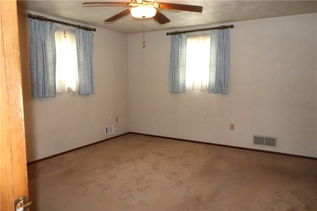 5720 Clark Ave, Bethel Park, PA 15102