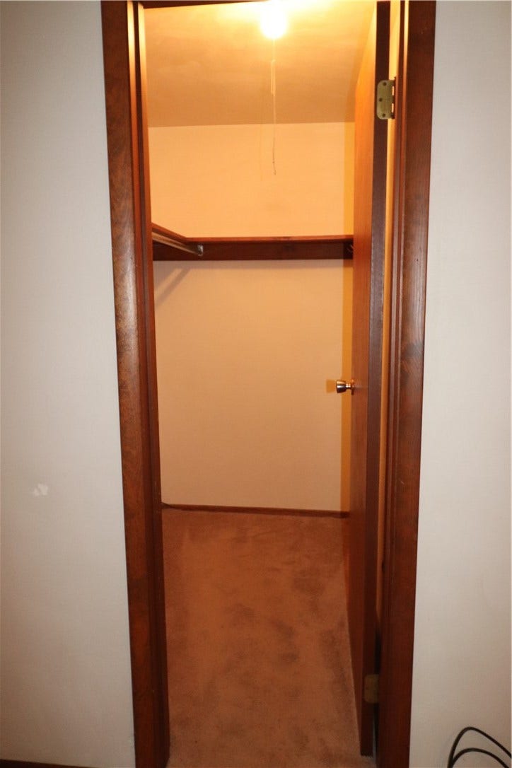 5720 Clark Ave, Bethel Park, PA 15102