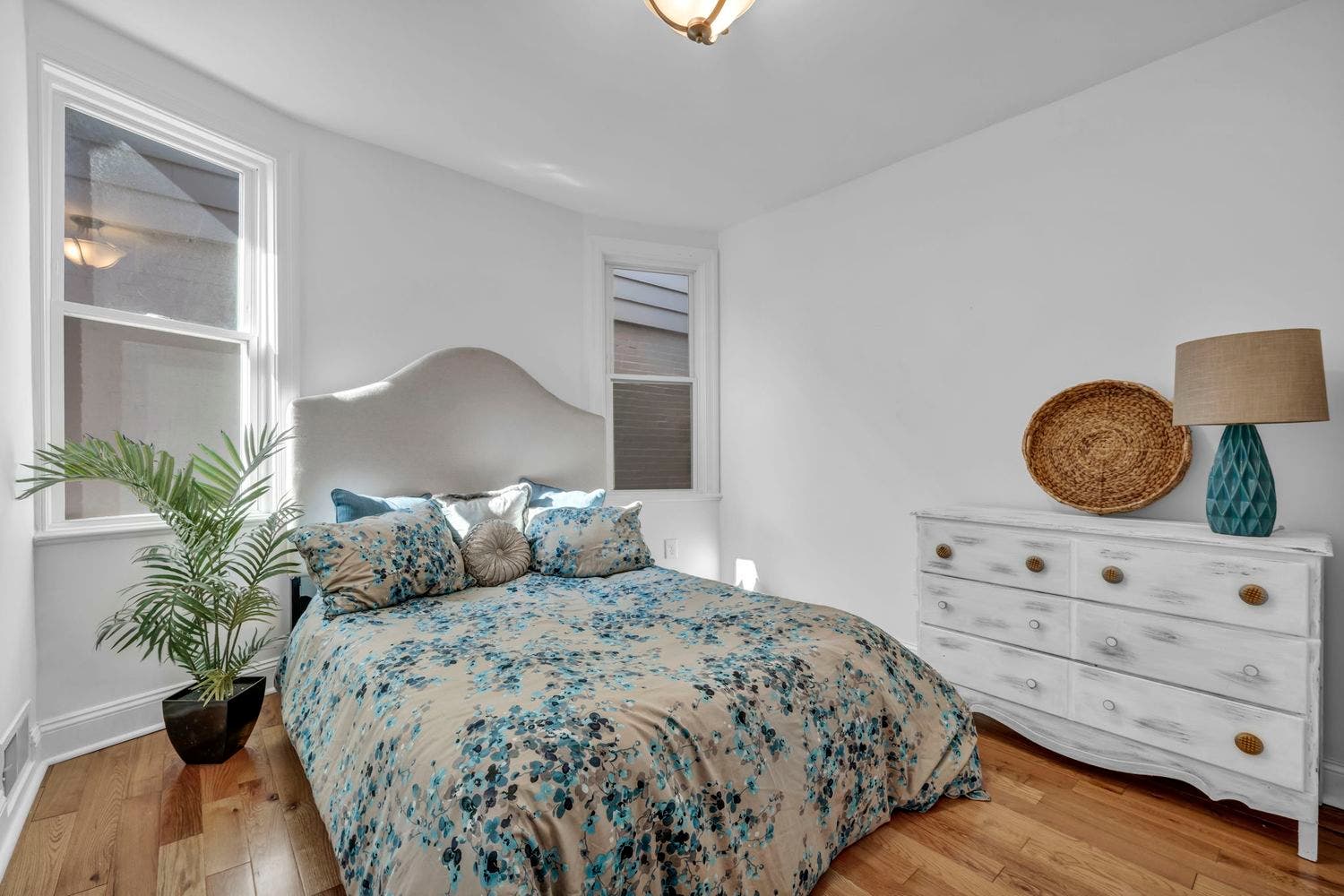 702 Bellefonte St, Pittsburgh, PA 15232 702 Bellefonte St, Pittsburgh, PA 15232