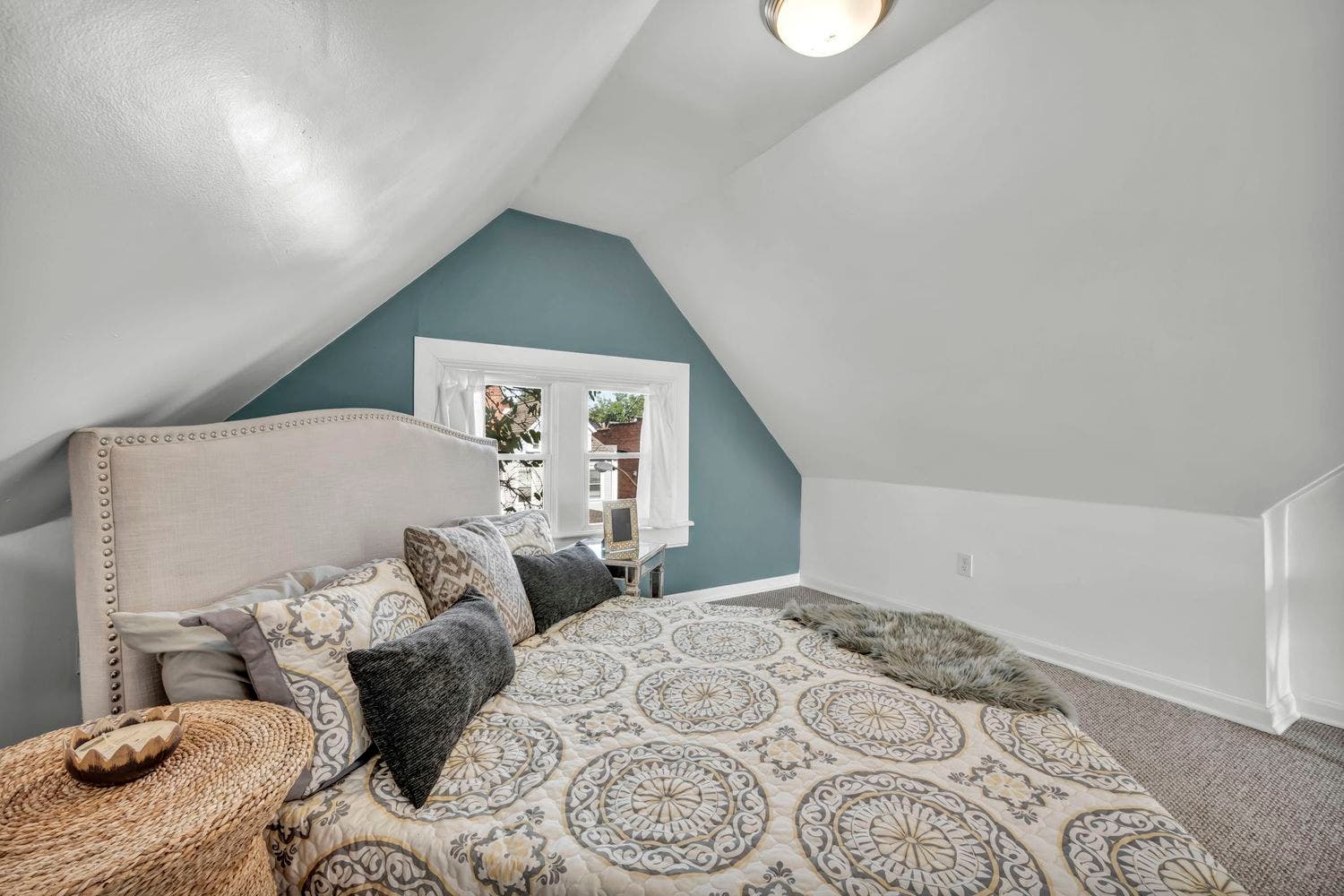 702 Bellefonte St, Pittsburgh, PA 15232 702 Bellefonte St, Pittsburgh, PA 15232