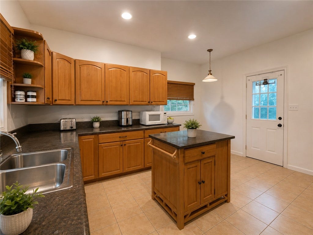 438 N Pennsylvania Ave, Greensburg, PA 15601